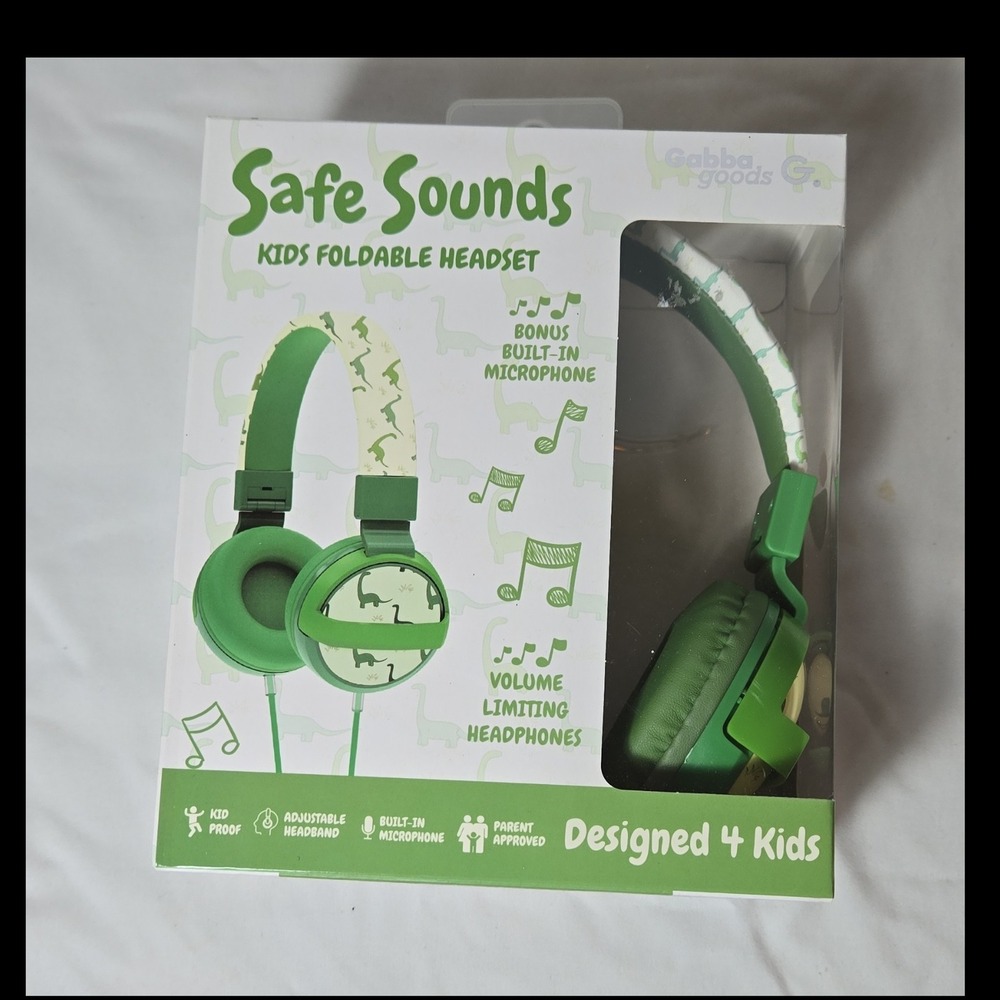 Gabba Goods Safe Sounds Kids Volume Limiting Foldable Headset w/ Mic Green